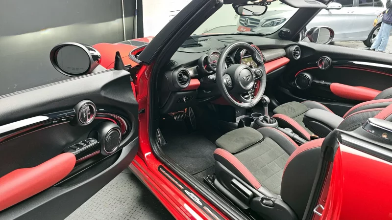 MINI Cooper Convertible