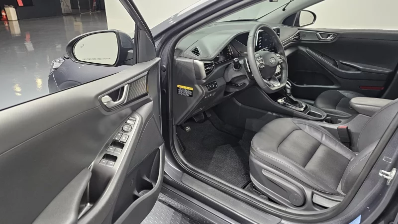 Hyundai Ioniq