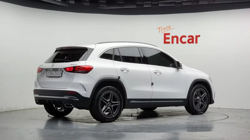 Mercedes-Benz GLA-Class