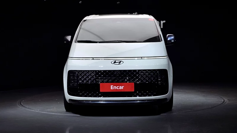 Hyundai Staria