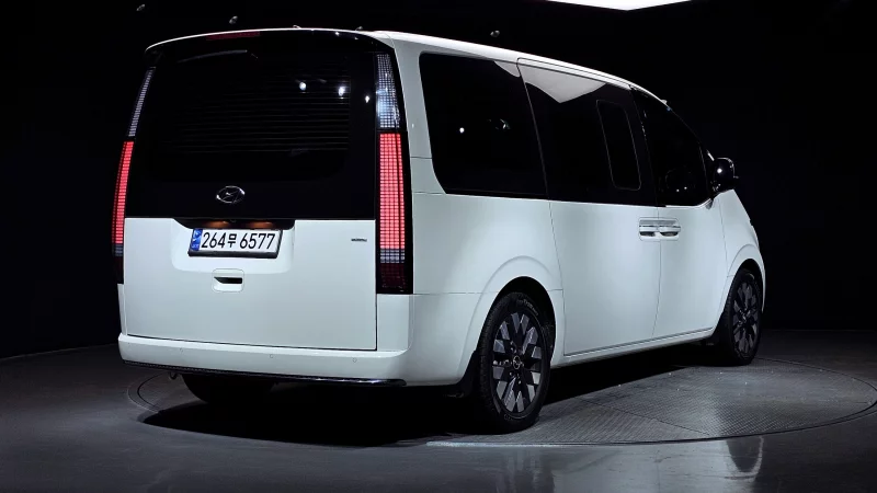 Hyundai Staria