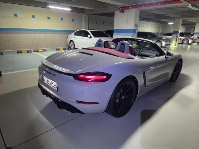 Porsche 718