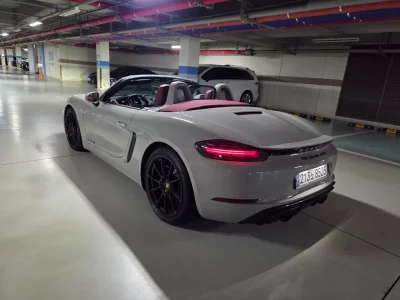 Porsche 718