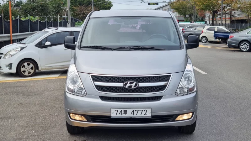 Hyundai Starex