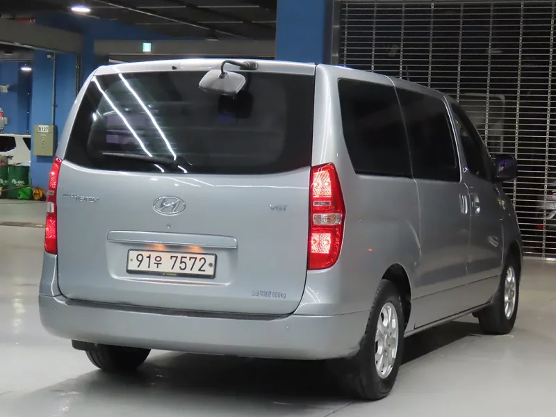 Hyundai Starex