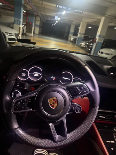 Porsche CAYENNE