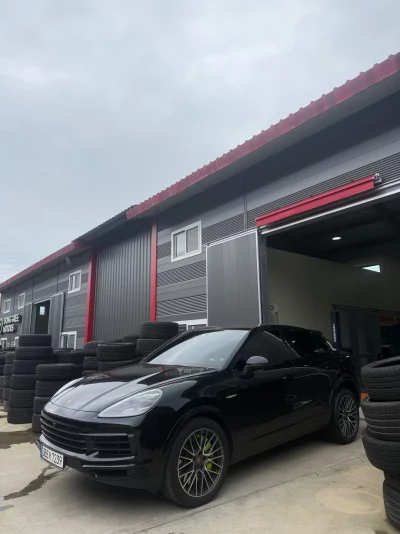 Porsche CAYENNE