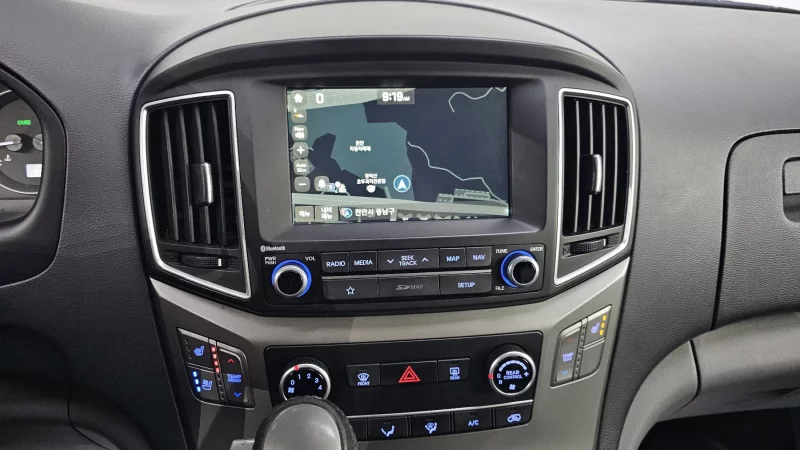 Hyundai Grand Starex