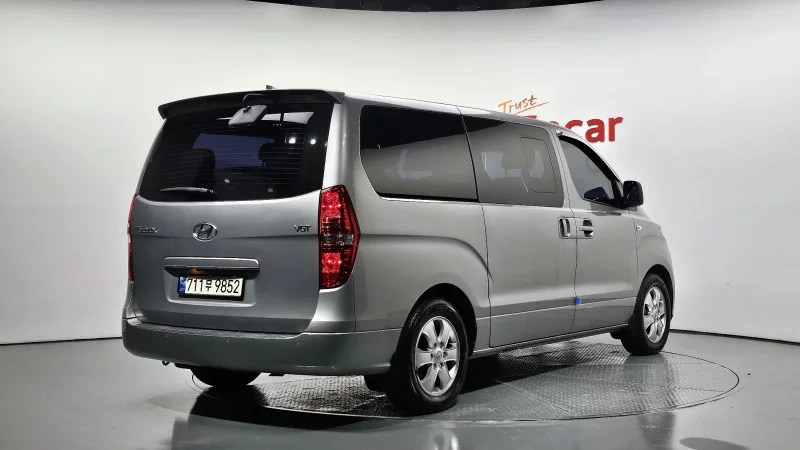 Hyundai Grand Starex