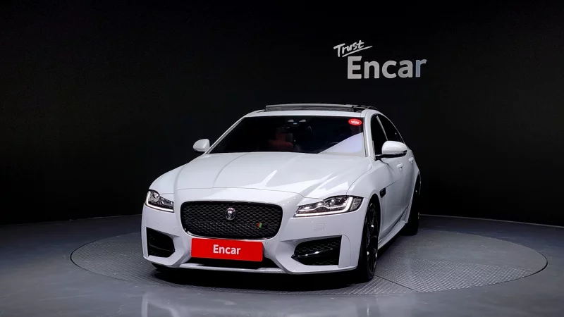 Jaguar XF