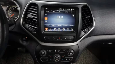Jeep CHEROKEE