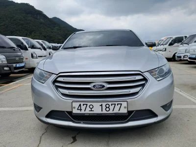 Ford TAURUS