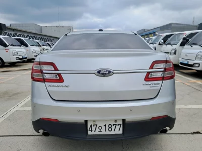 Ford TAURUS