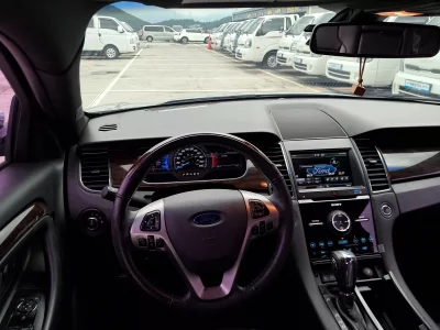 Ford TAURUS