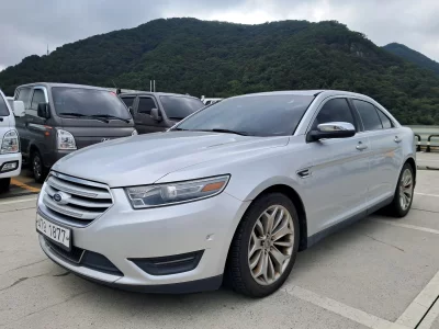 Ford TAURUS