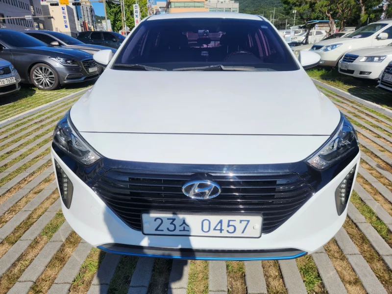 Hyundai Ioniq