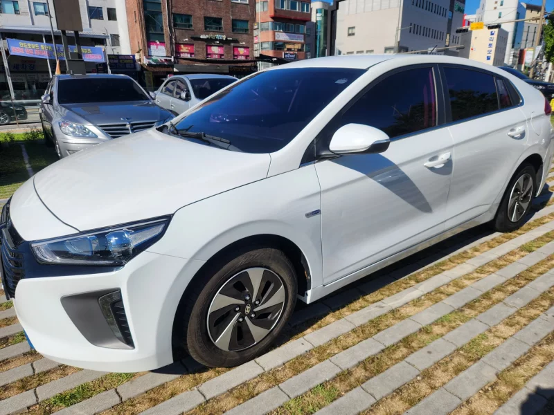 Hyundai Ioniq