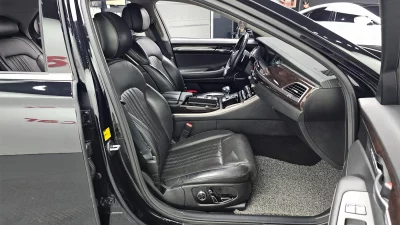 Genesis EQ900