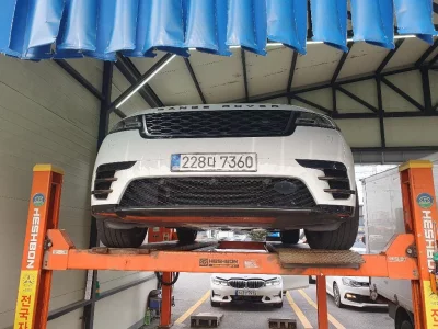 Land Rover RANGE ROVER VELAR