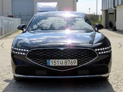 Genesis G90