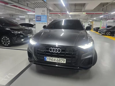 Audi Q8