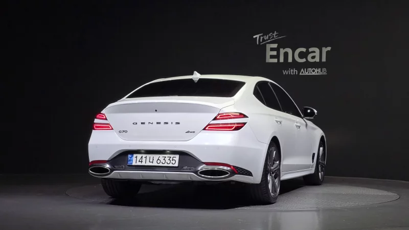 Genesis G70