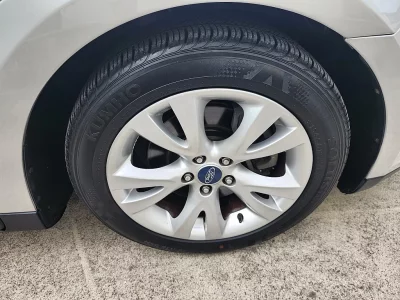 Ford TAURUS