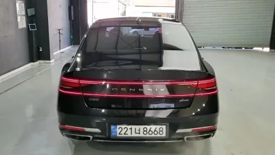Genesis G90