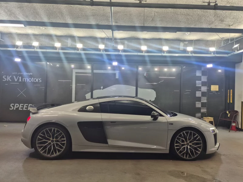 Audi R8