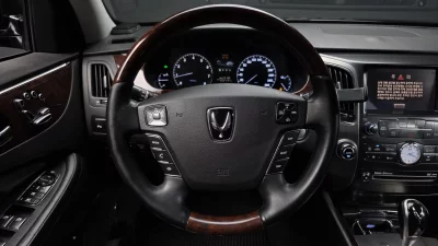 Hyundai Equus