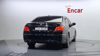 Hyundai Equus