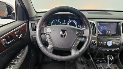 Hyundai Equus