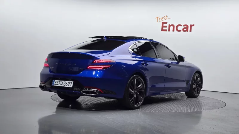Genesis G70