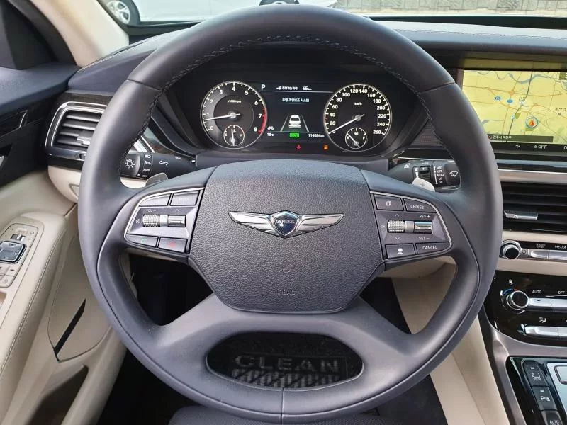 Genesis EQ900