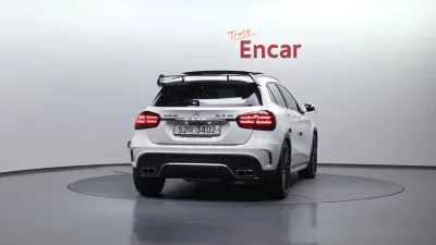Mercedes-Benz GLA-Class