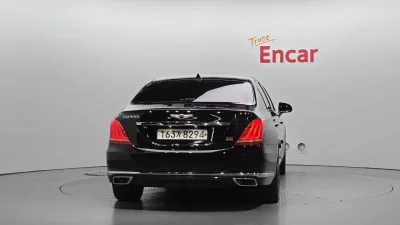 Genesis EQ900