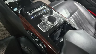 Genesis EQ900