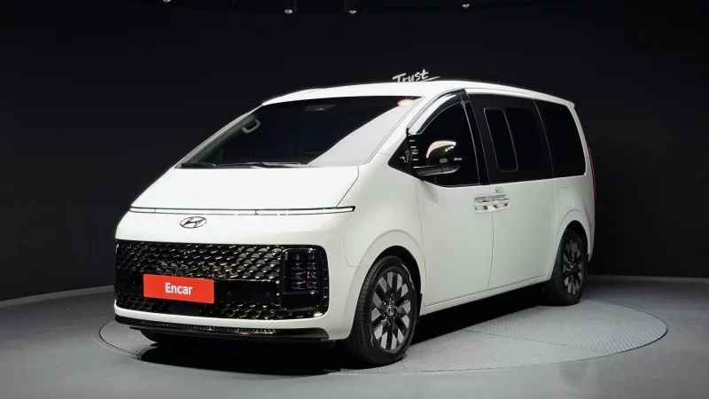Hyundai Staria