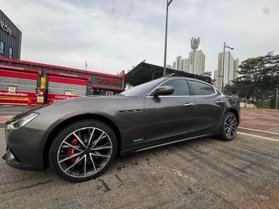 Maserati GHIBLI