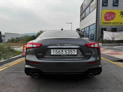 Maserati GHIBLI