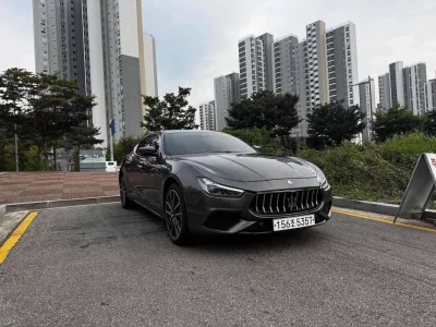 Maserati GHIBLI