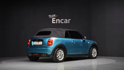 MINI Cooper Convertible