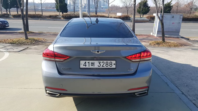 Hyundai Genesis