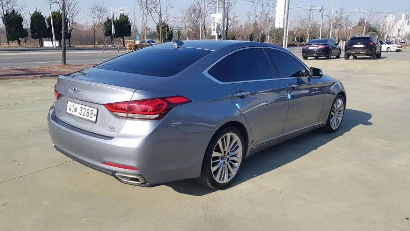 Hyundai Genesis