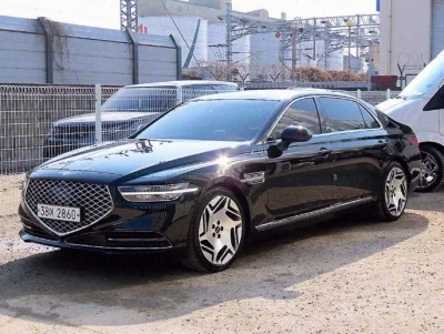 Genesis G90