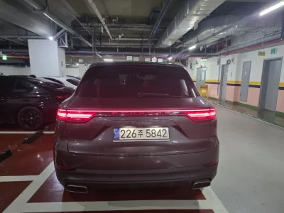 Porsche CAYENNE