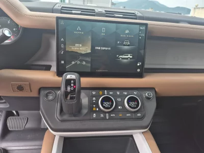 Land Rover DEFENDER