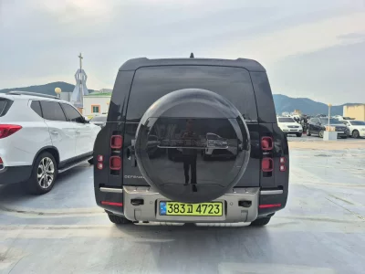 Land Rover DEFENDER