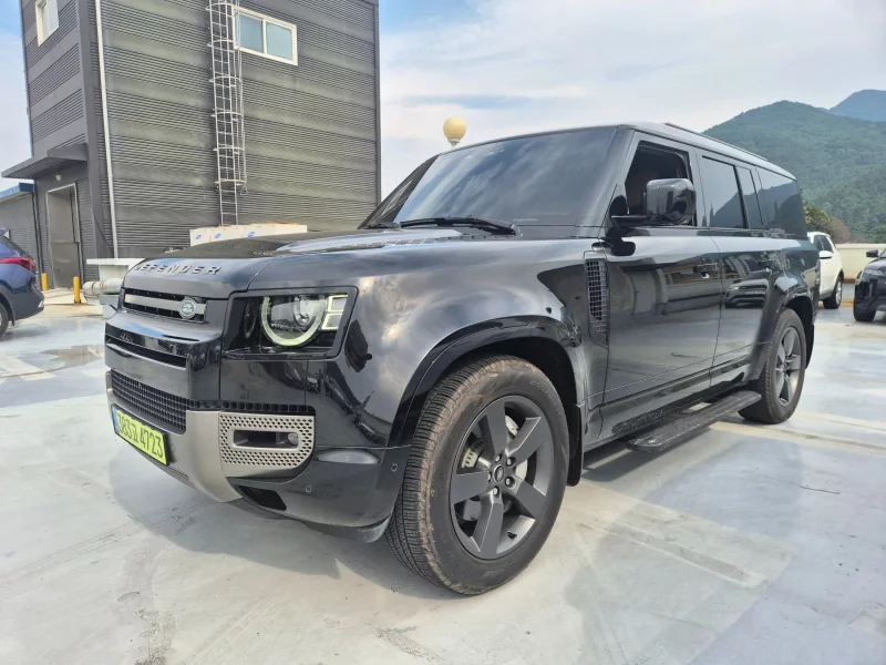 Land Rover DEFENDER