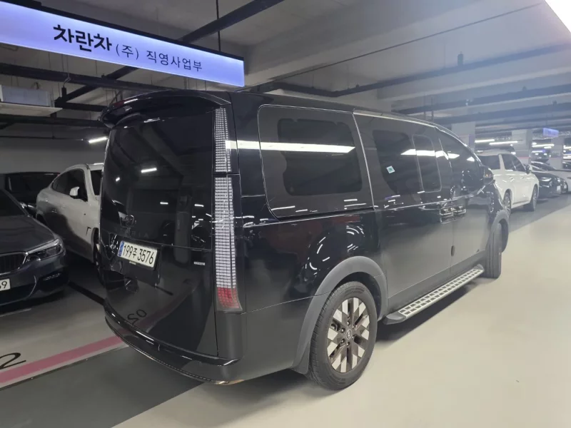 Hyundai Staria